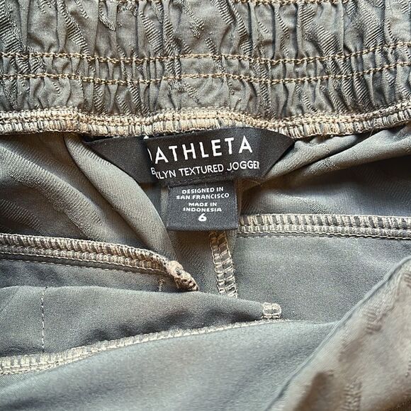 EXCELLENT CONDITION WOMEN’S SIZE 6 ATHLETA TEXTURED BROOKLYN JOGGER GREEN PANTS - Picture 8 of 11